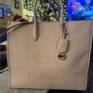 🎄 Michael Kors Mirella Large Tote | Like New | Holiday Deal 🎄